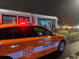 בגלל תאונת דרכים: הרכבת הקלה הושבתה