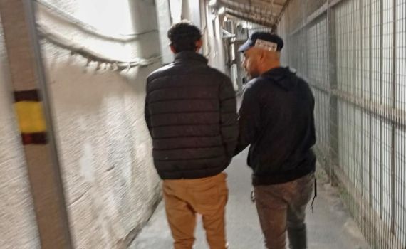 לא וויתר על המשחק: אוהד הפועל ת"א נעצר לאחר שהפר מעצר בית