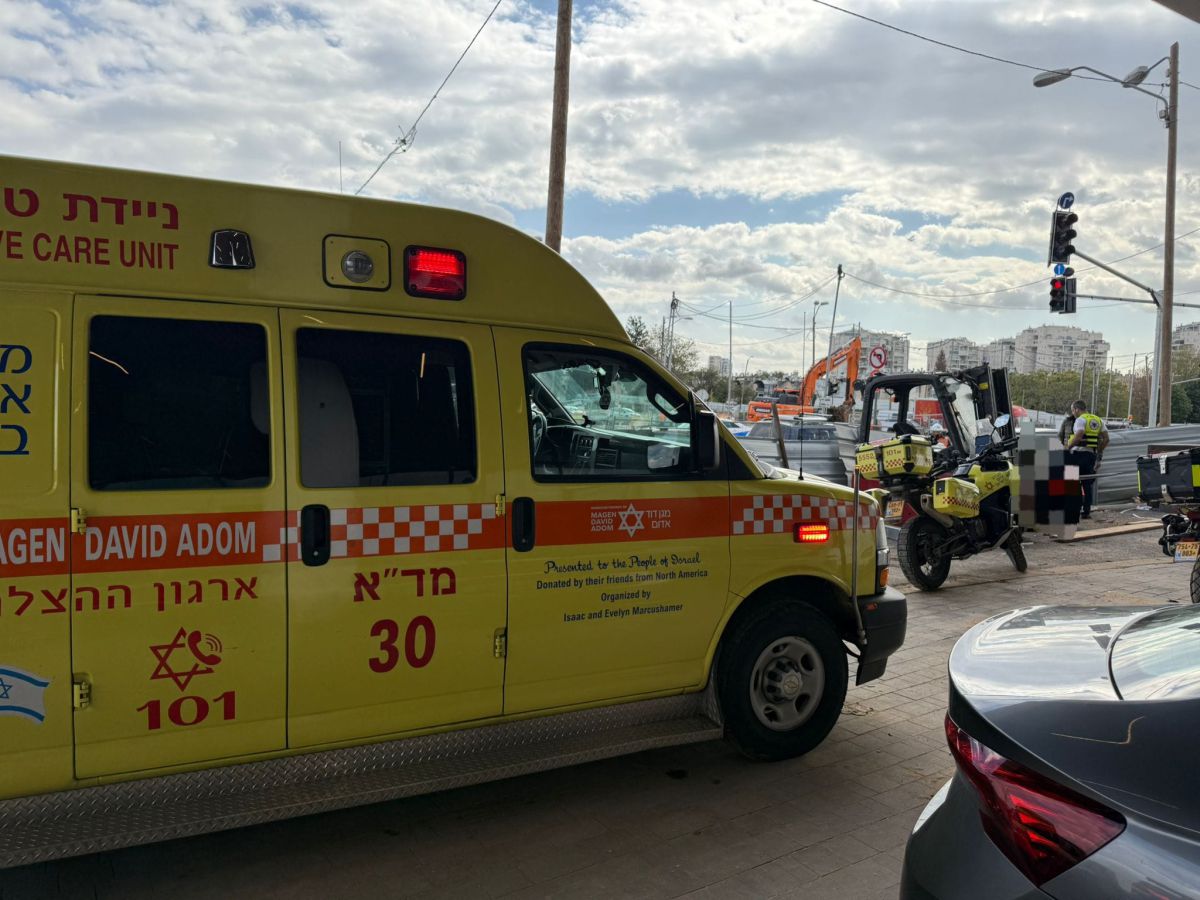 אור יהודה: פועל בן 40 נהרג לאחר שנפגע ממלגזה