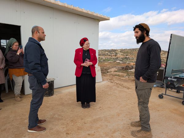 סטרוק בהר חברון: "החוות מגנות על מדינת ישראל"