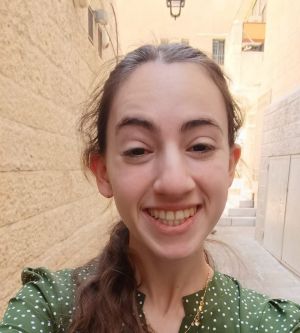 בת 22 מאלקנה נעדרת: המשטרה מבקשת את עזרת הציבור