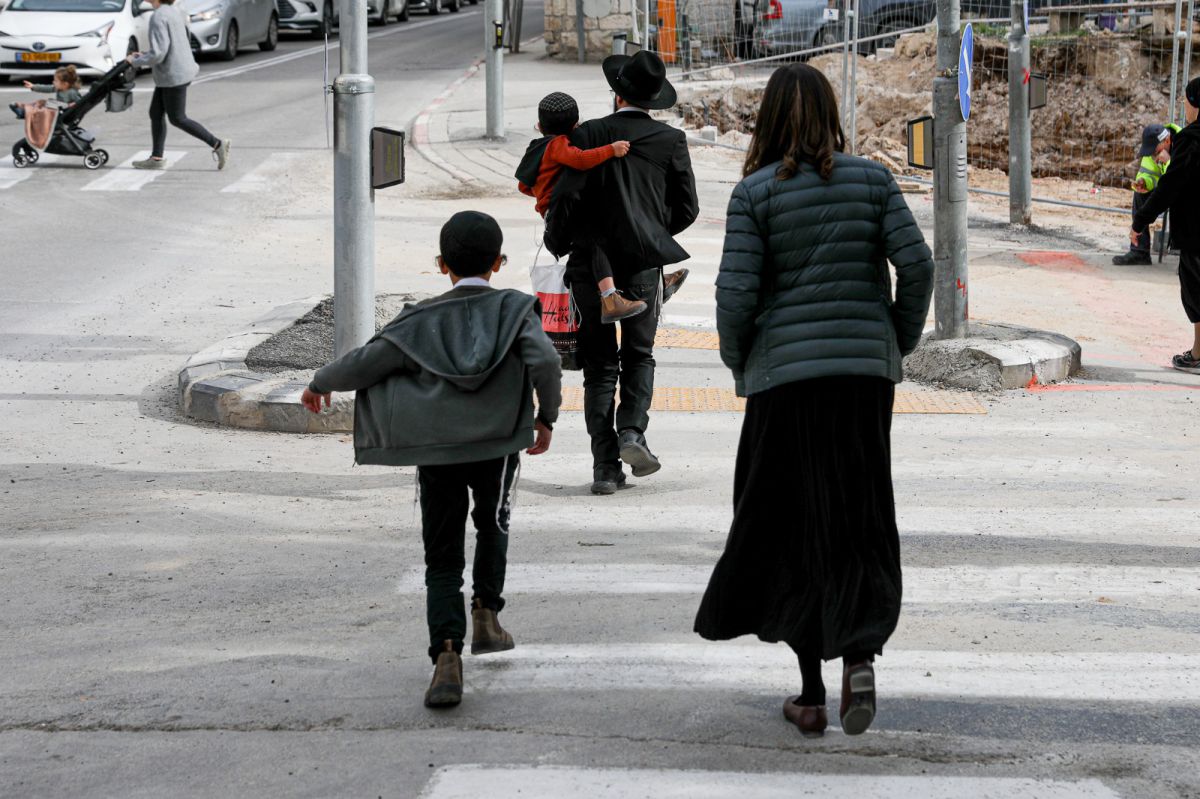 מחקר: לחרדים בפריפריה יש פחות ילדים, יותר רכבים וטלוויזיות
