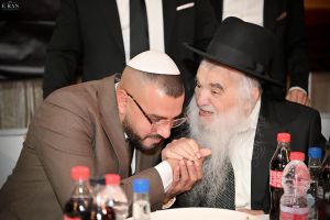 אחרי שאמר שהוא "בכלל חרדי": איתי לוי חוגג הילולה