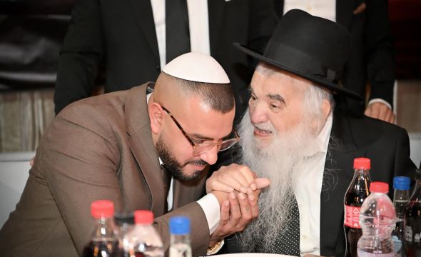 אחרי שאמר שהוא "בכלל חרדי": איתי לוי חוגג הילולה