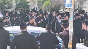 מחאת נתיחת הפעוטות: המשטרה פועלת מול מפרי סדר