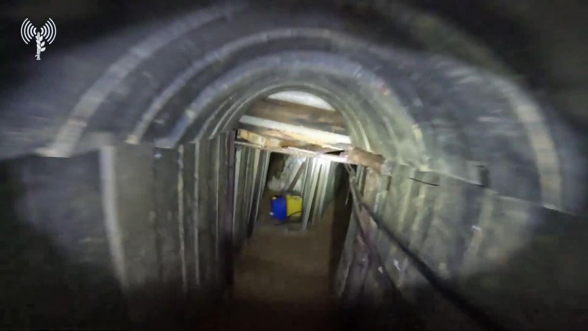 עם 3 חדרי שהייה: צה"ל השמיד מנהרה נרחבת בעזה | צפו