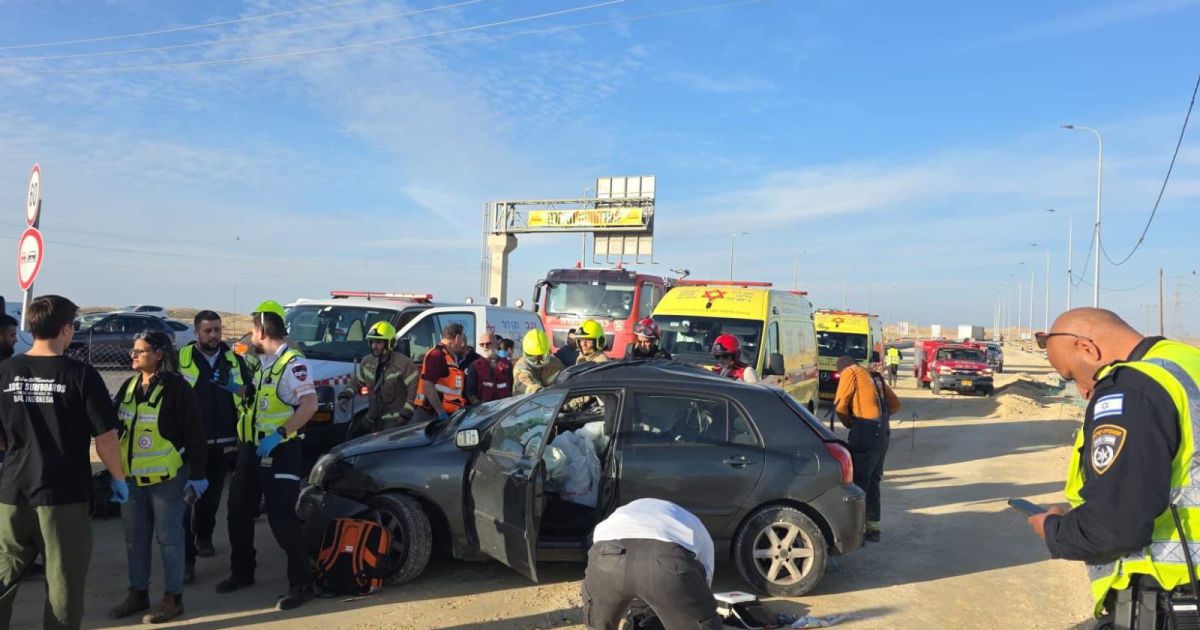 משאית פגעה ברכב פרטי: הרוגה ו-2 פצועים בתאונה בכביש 40