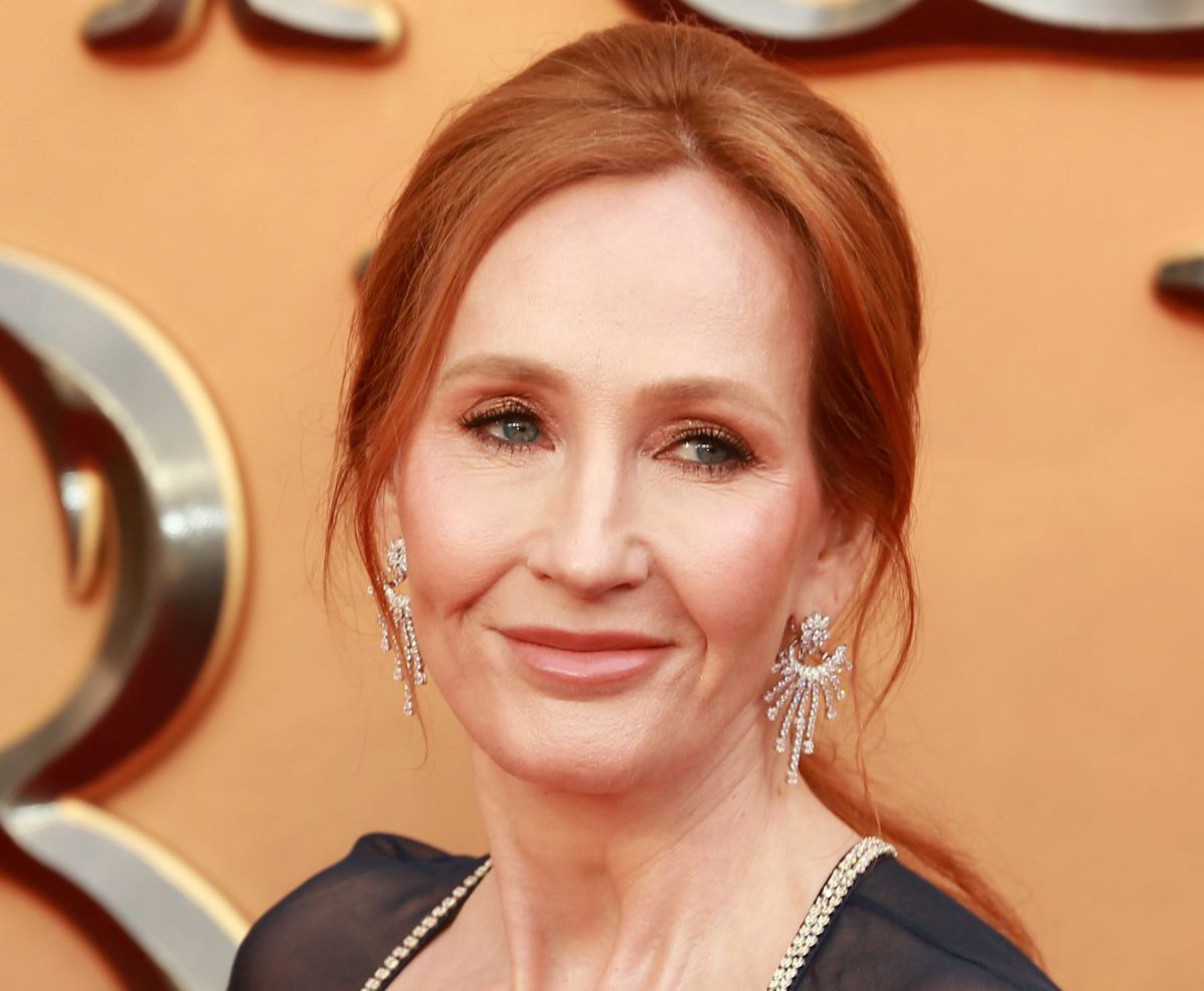 ג'יי קיי רולינג: "בעד זכויות אדם? תלחמו למען איראן"