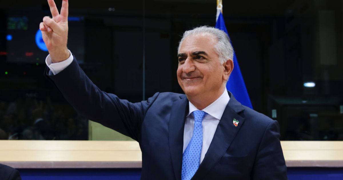 רזא פהלווי תוקף את חמינאי: 