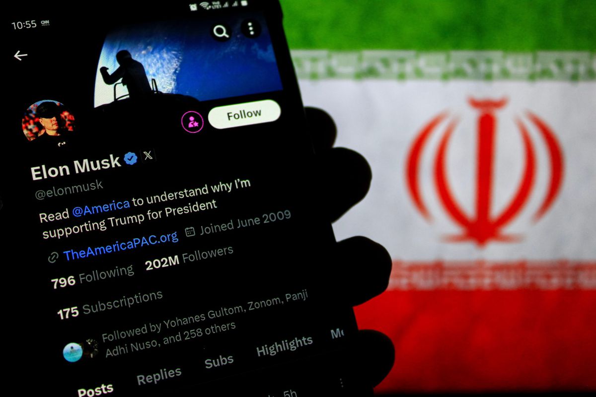 בגלל השינוי ברשת ה-X: חמינאי הסיר את דגל איראן מהפרופיל