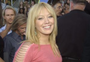 25 שנים אחרי שהתפרסמה: כוכבת "ליזי מקגוויר" חוזרת להופיע