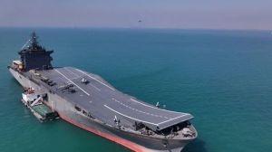 איום חדש: איראן שולחת את "נושאת הרחפנים" להפחיד את ארה"ב