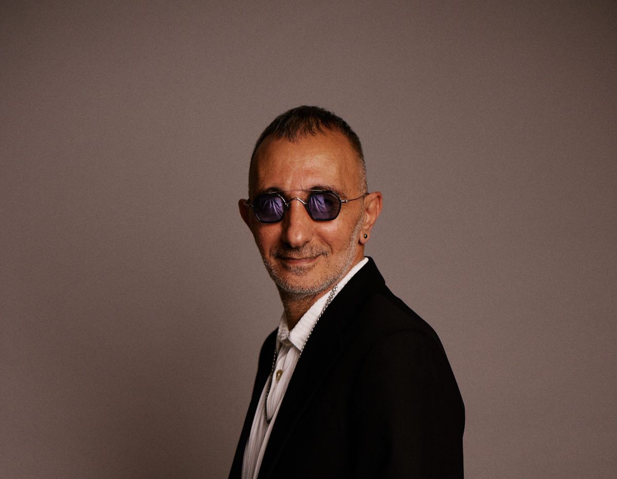 יום הולדת שמח: שמעון בוסקילה חוגג 60 עם סינגל חדש