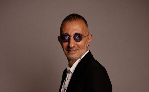 יום הולדת שמח: שמעון בוסקילה חוגג 60 עם סינגל חדש