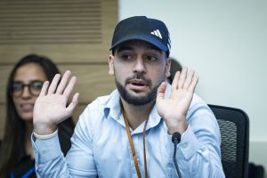 "מרדכי דוד הוא גיבור ישראל - מצדיעים לו"