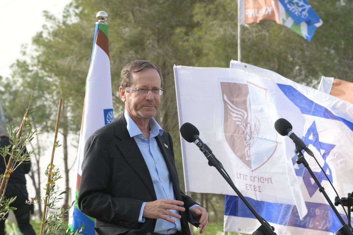 הרצוג בנטיעות אחר שנעדר מהישיבה בכנסת: "ישראל זקוקה לריפוי"