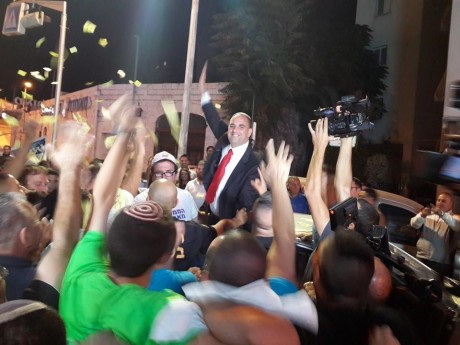 1003949_534179656661165_1293908295_n