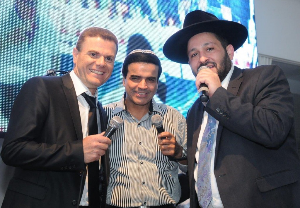 הזמרים שאול חיון וציון גולן