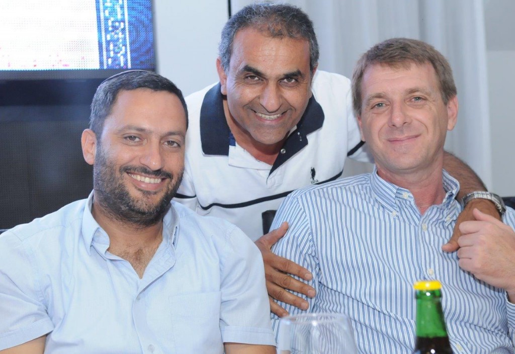 ראש העיר שדרות אלון דוידי ממקורבי הרב לצד תומכים נוספים