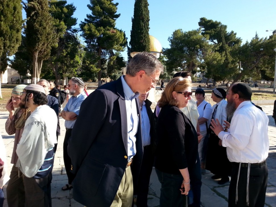 חברי קונגרס בביקור יהודי בהר הבית (2)
