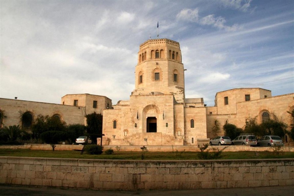 2-מוזיאון רוקפלר (Medium)