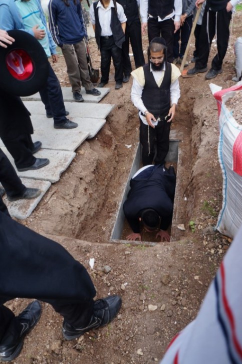 _____ ___ _____ ____ (10)