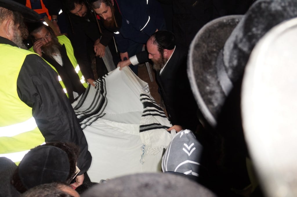 _____ ___ _____ ____ (117)