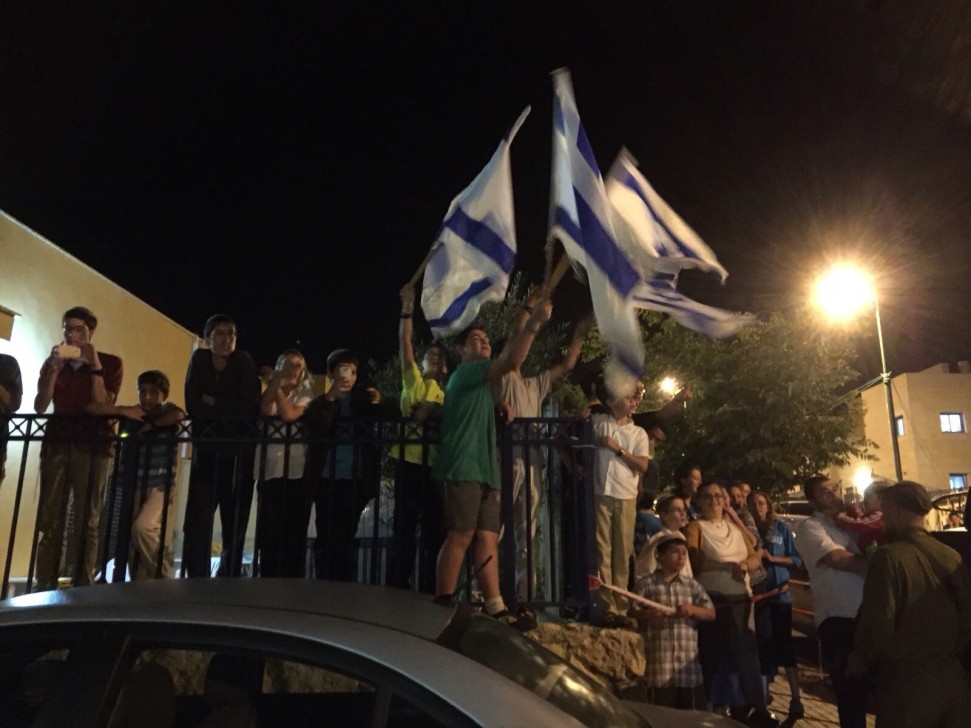 AgkrBKIjVTgldAy_Io3S7GM7GLsbwBmQZ_YCB6NCzYIU