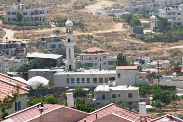 ג'ילזון. מסגד לא חוקי על אדמות מדינה. צו הריסה.