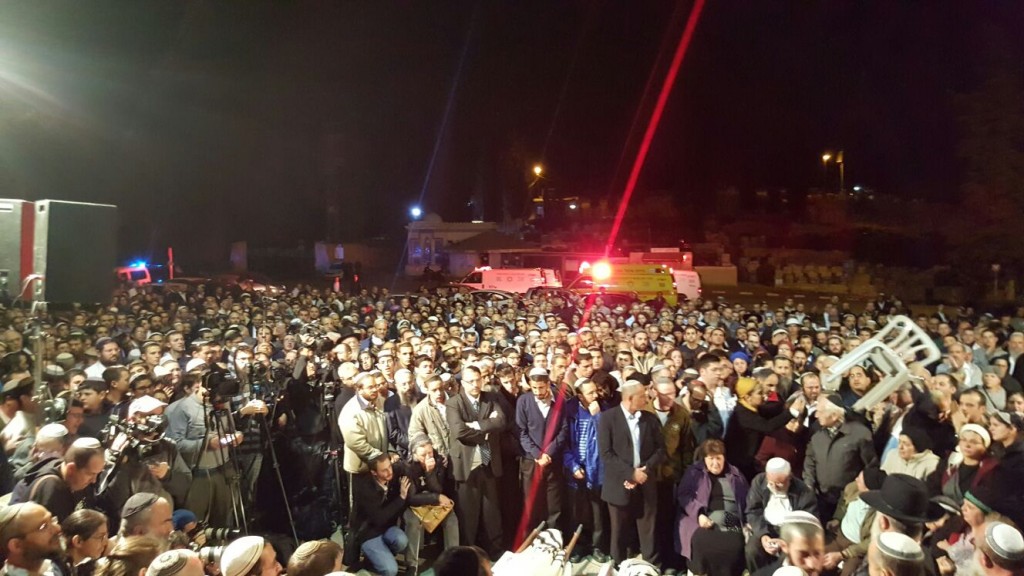 AnT5RAiwKz_Nia83Z292lHda-8xyfY4tFGiIvFy4MycG