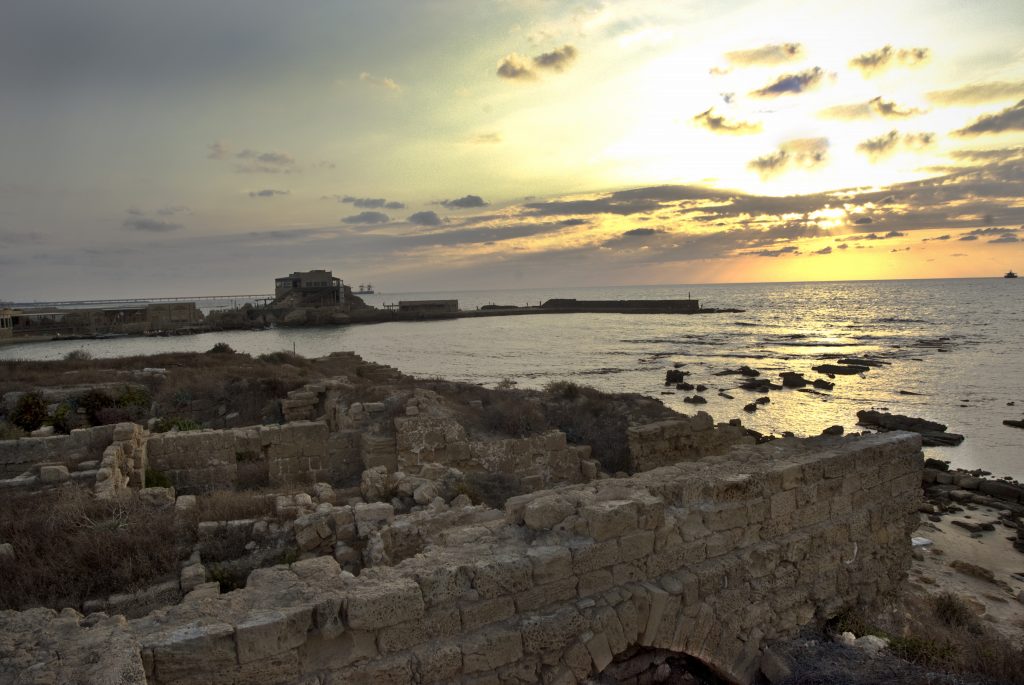 קיסריה בשקיעה (צילום: אבשלום הלוי)