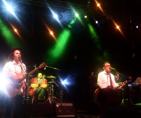 בנאי וכנסיית השכל (צילום: לינוי משעלי)