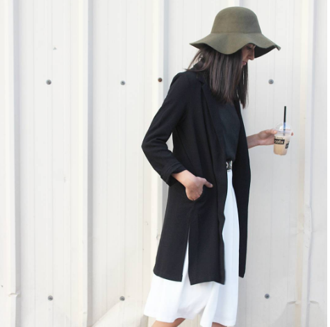 אוהבת ז'קטים במיוחד אם הם שחורים (צילום מסך מתוך אינסטגרם)