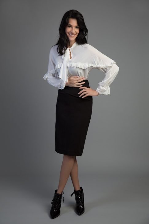 שירז טל להגרה חולצה 279 שח חצאית 279 שח (צילום: שי יחזקאל )