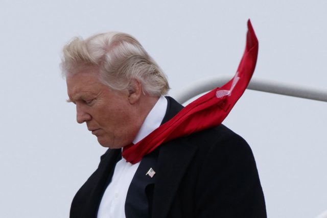 רק בגלל הרוח, נחשף הטריק הכושל