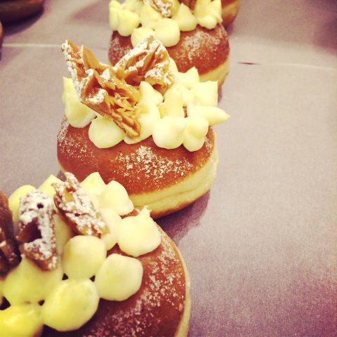 סופגנייה שהיא יותר יצירת אמנות מאשר עוד מאכל מסורתי (צילום: יח"צ)