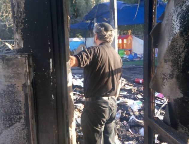 הרב דובי במבט על ההרס 