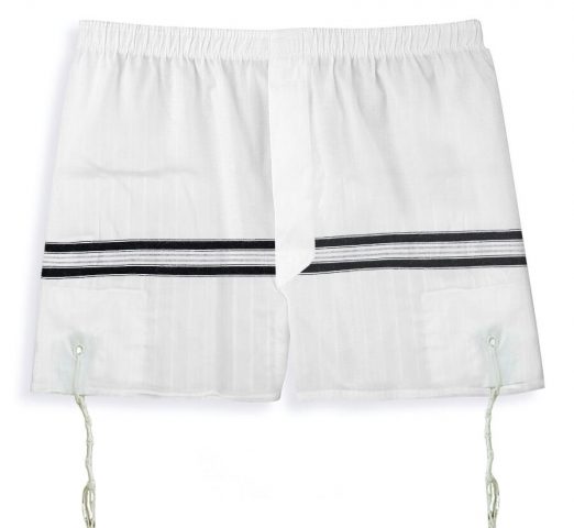 'תחתוני הציצית' שיצרה האמנית והצלמת איריס פולישוק