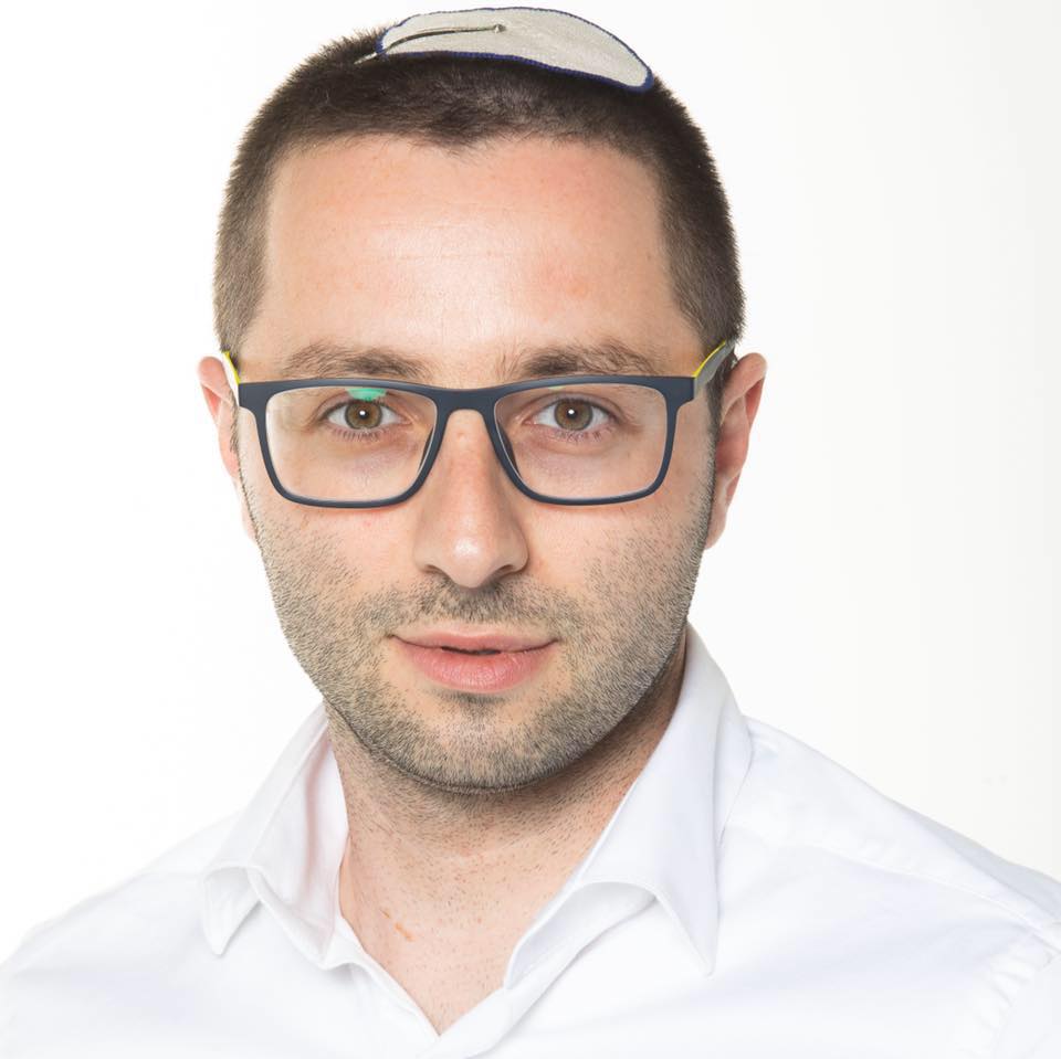 אבא שלי נפטר, למה שצה"ל לא יכתוב רק הורה אחד?