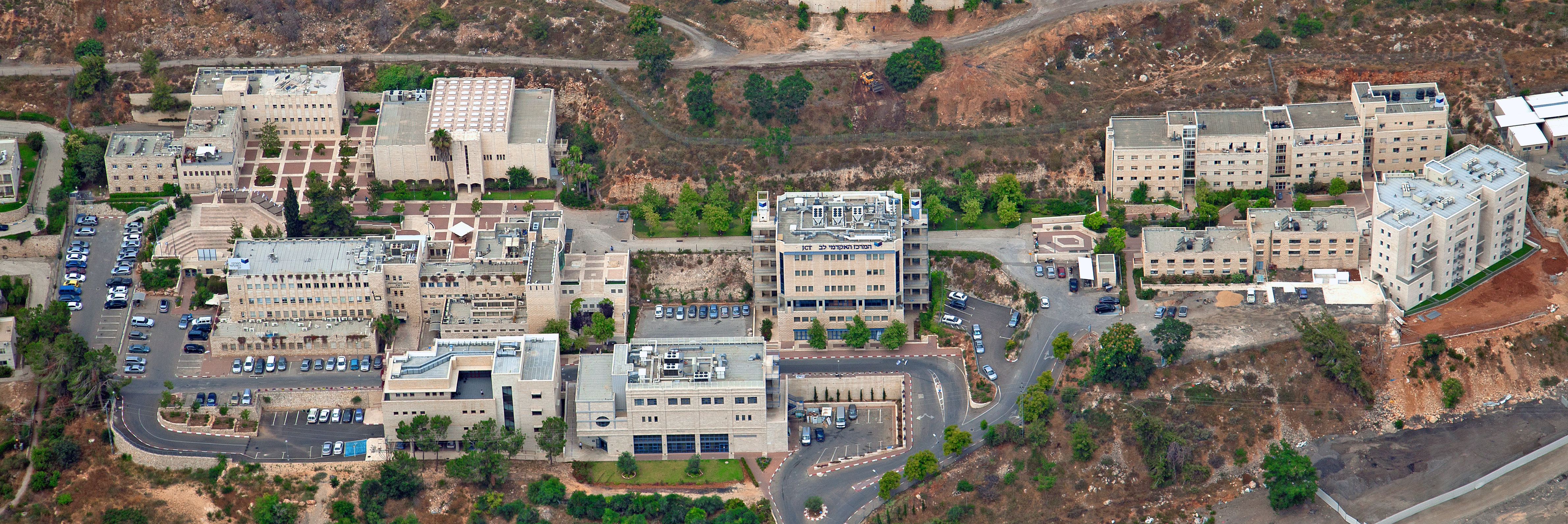 לקראת היום פתוח במרכז האקדמי לב תורה ומדע רמת לימודים גבוהה