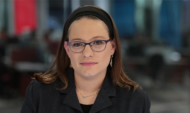 מישהו נתן לך משהו להעביר?