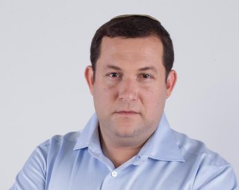 מצדיע לו: יוסי דגן בטור על מורו ורבו רחבעם זאב גנדי