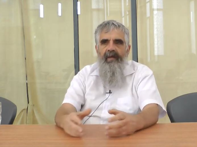 מודה על האמת ודובר אמת בלבבו