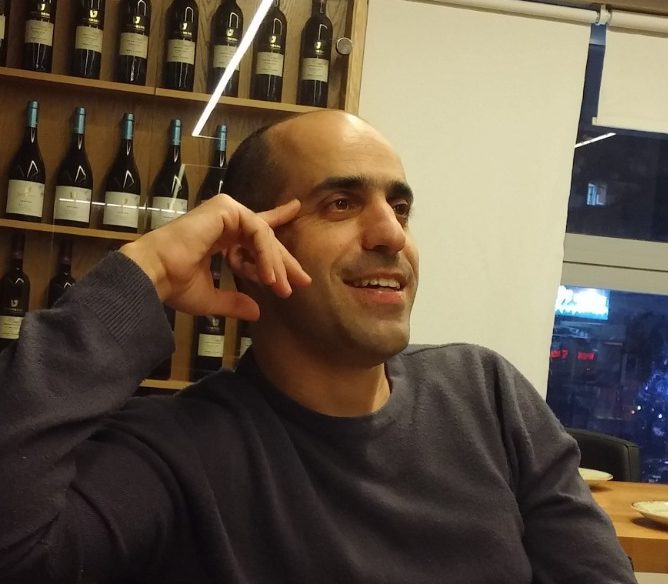 מעטים האנשים שדמותם נשארת שנים