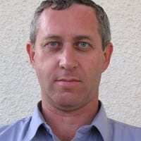 באפילה בתחתית הבור: סיפורו המדהים של יהודה