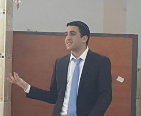 במו ידיו הימין מחזיר את יאיר לפיד לראשות הממשלה