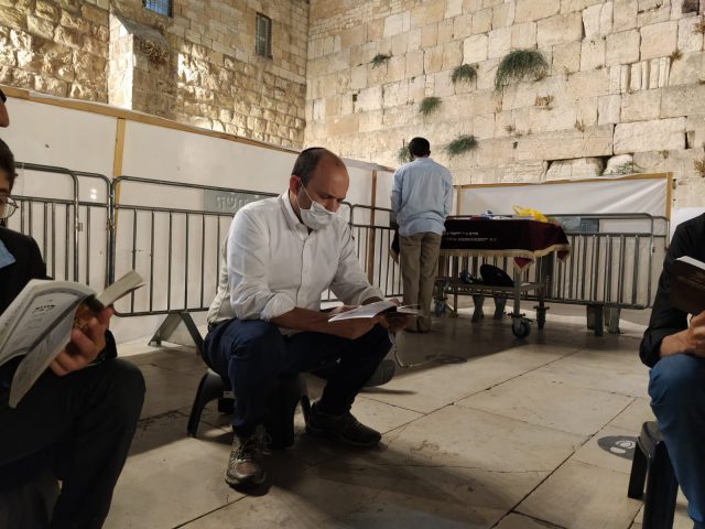 בנט בכותל (באדיבות המצלם)