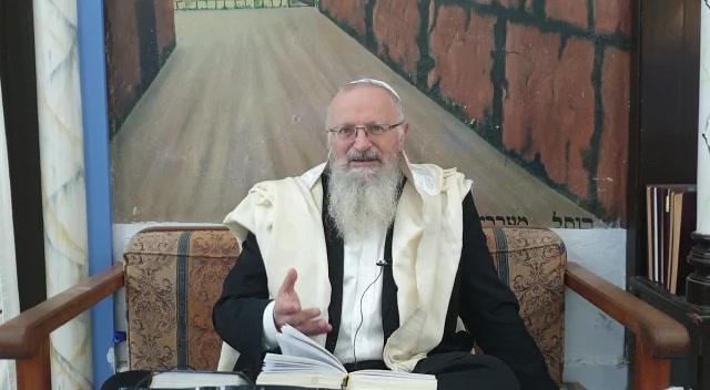 הרב אליהו: אוהבים את הרב מלמד, חולקים על דעתו