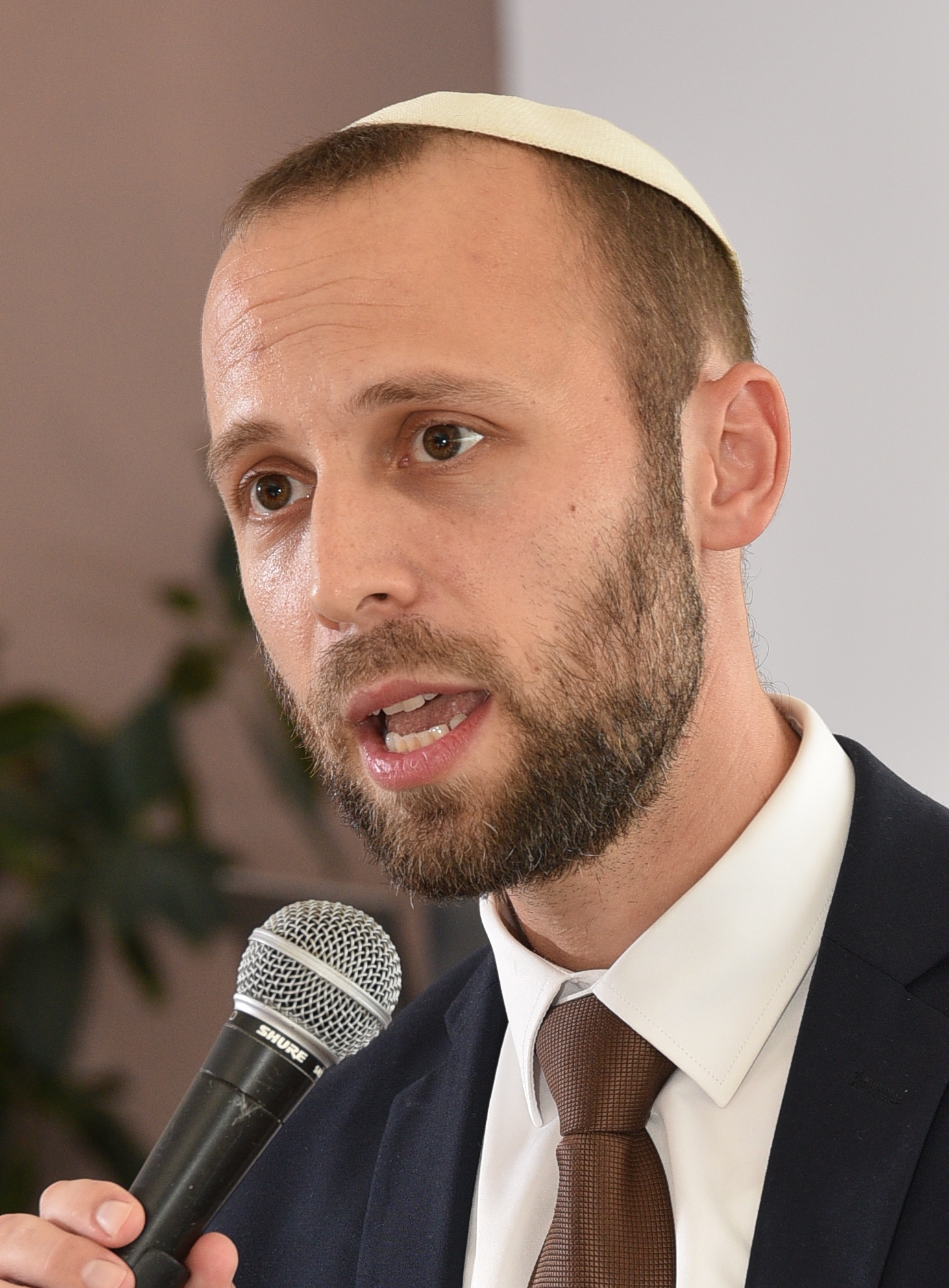 סערת מלכה פיוטרקובסקי | אופק מחשבה של כת דתית