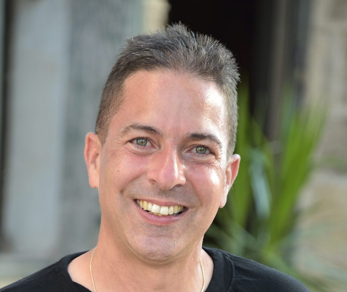 כשהכנסת מוחלת על כבודה, הציבור מצפצף על ההנחיות